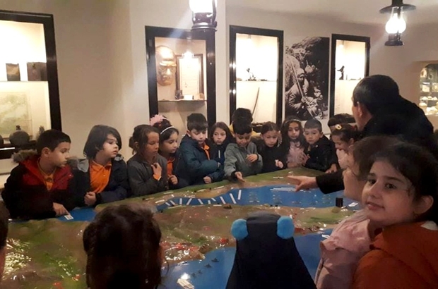 Çanakkale’deki Savaş Hatıraları Koleksiyon Evi’ni Öğrenciler Ziyaret Etti