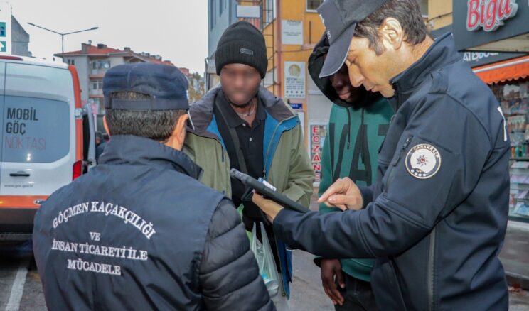 Çanakkale’de 1 ayda 281 kaçak göçmen yakalandı, 18 organizatör tutuklandı