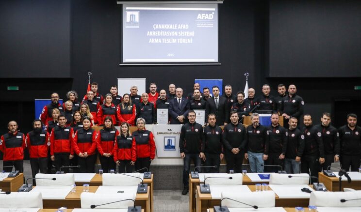 Çanakkale’de AFAD “Akreditasyon ve Arma Teslim Töreni” Düzenlendi