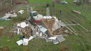 Çanakkale’de 10 Kaçak Yapı Yıkıldı