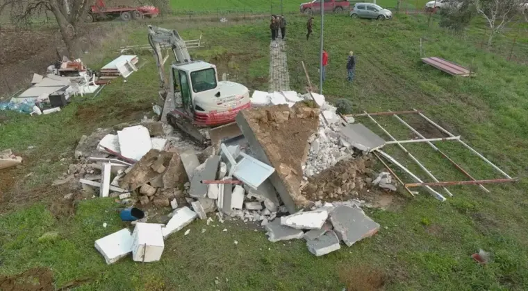 Çanakkale’de 10 Kaçak Yapı Yıkıldı