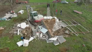 Çanakkale’de 10 Kaçak Yapı Yıkıldı
