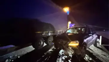 Çanakkale’de Tırla Otomobil Çarpıştı