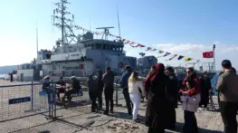 Türk donanmasının gururu olan savaş gemileri ziyarete açıldı